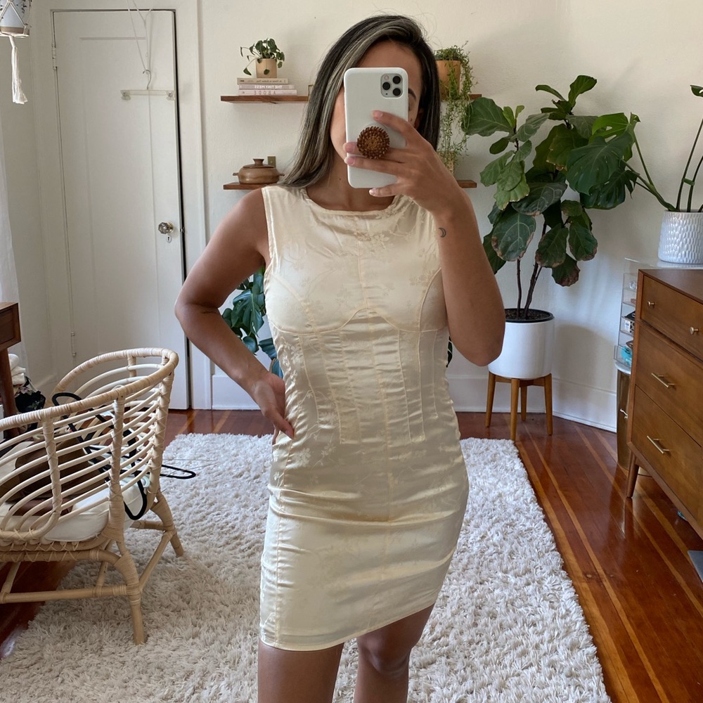 Lioness dress